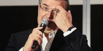 Marcelo Ebrard presenta juicio contra Morena en la Sala Superior del TEPJF para que admitan su impugnación