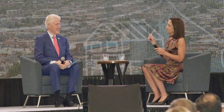 Trabajando duro en Hermosillo bajará más la criminalidad: Bill Clinton