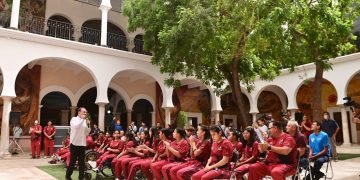 Abandera gobernador Alfonso Durazo a delegación Sonora que asistirá a los Paranacionales Conade 2023