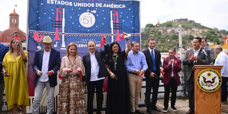 Mostramos en Cervantino un pedazo de nuestra tierra con la Casa Sonora: Alfonso Durazo