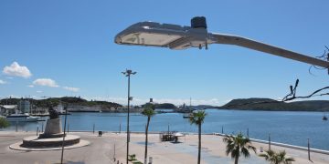 Mantiene Ayuntamiento de Guaymas trabajos de mejora en el alumbrado público