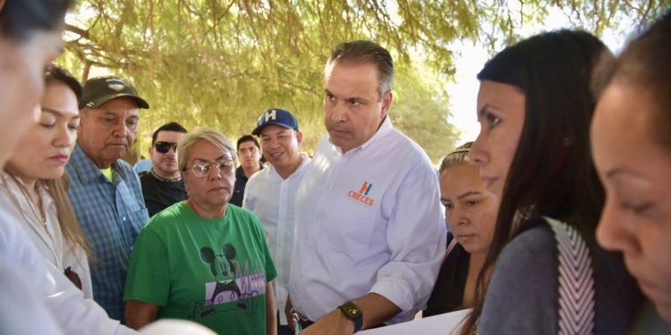 lleva presidente Toño Astiazarán acciones de servicios básicos a Bahía de Kino