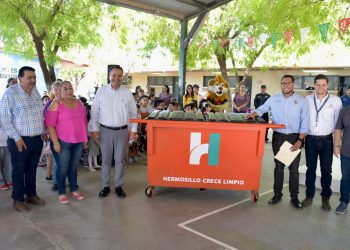 Inicia Toño Astiazarán “Reciclase” en primaria Socorro Berumen