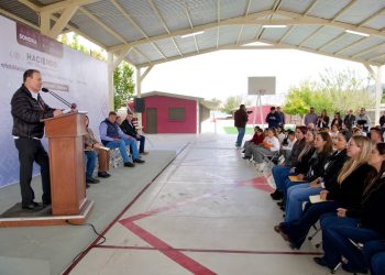 Brindamos espacios dignos para beneficio de las y los estudiantes de Bavispe: Alfonso Durazo