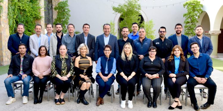 Busca Toño Astiazarán aplicar tecnología para mejorar servicios públicos