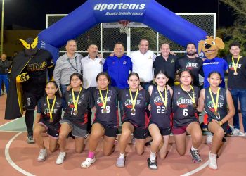 Premia Toño Astiazarán a deportistas de la 11va edición de la Liga de Desarrollo Municipal