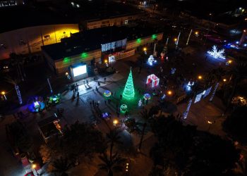 Alcalde Santos González y su esposa Yolanda Orozco serán los encargados de encender  el árbol navideño