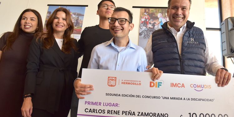 Premian Toño Astiazarán y Patricia Ruibal a primeros lugares en el concurso Una Mirada a la Discapacidad