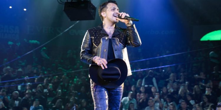 Christian Nodal cierra con broche de oro el Palenque de Culiacán 2023