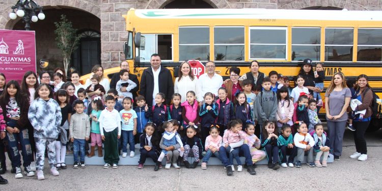 Recibe DIF Guaymas camión para traslado al Parque Infantil.