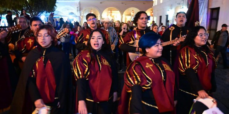 La cultura toma las calles de Álamos