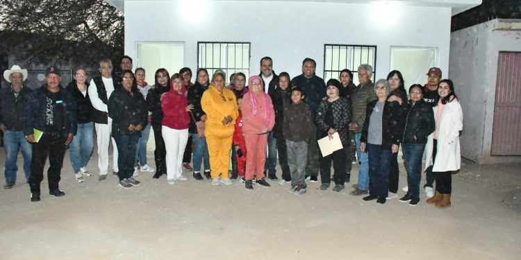 Entrega Toño Astiazarán obra en iglesia de la colonia Palo Verde Indeur