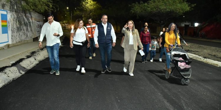 Supervisa Toño Astiazarán rehabilitación de bulevar en Villa Verde
