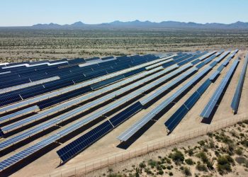 Inaugura Gobernador Durazo Parque Solar Akin y supervisa trabajos de planta de licuefacción de gas en Puerto Libertad