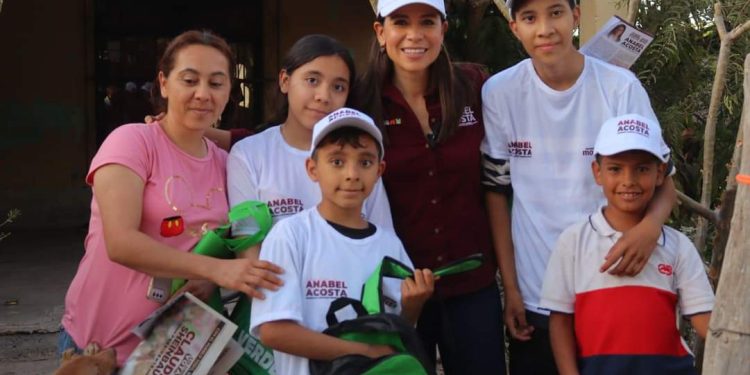 No hay mejor regalo para los niños y niñas que la educación : Anabel Acosta