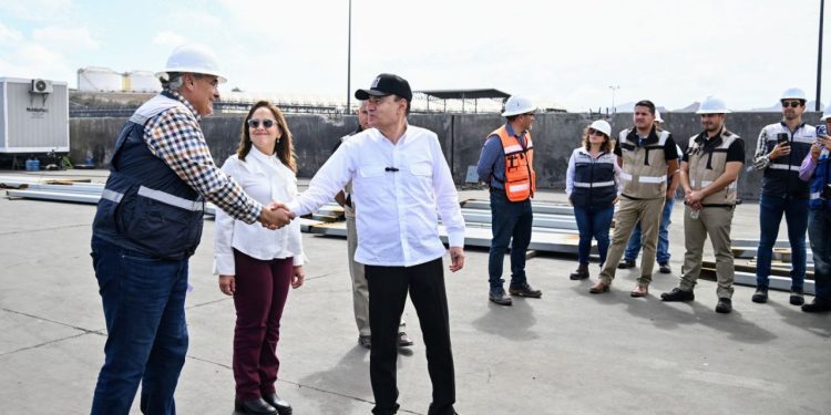 Gobernador Durazo supervisa los avances de Modernización del Puerto y carretera Guaymas – Chihuahua