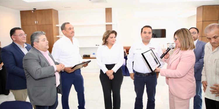 𝐃𝐞𝐬𝐝𝐞 𝐞𝐥 𝐒𝐞𝐧𝐚𝐝𝐨 𝐭𝐫𝐚𝐛𝐚𝐣𝐚𝐫𝐞 𝐞𝐧 𝐥𝐞𝐲𝐞𝐬 𝐲 𝐭𝐫𝐚𝐭𝐚𝐝𝐨𝐬 𝐪𝐮𝐞 𝐦𝐞𝐣𝐨𝐫𝐞𝐧 𝐥𝐚 𝐜𝐨𝐦𝐩𝐞𝐭𝐢𝐭𝐢𝐯𝐢𝐝𝐚𝐝 𝐞𝐧 𝐒𝐨𝐧𝐨𝐫𝐚: 𝐇𝐞𝐫𝐢𝐛𝐞𝐫𝐭𝐨 𝐀𝐠𝐮𝐢𝐥𝐚𝐫