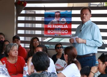 “El Borrego” Gándara visita a su gente, en la colonia Las Lomas