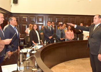 Solicita licencia Antonio Astiazarán , se va a la  campaña