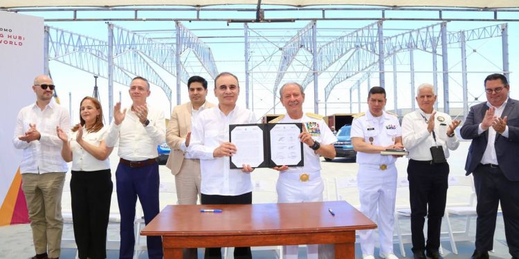 Relanza Gobernador Durazo al Puerto de Guaymas como epicentro logístico y comercial