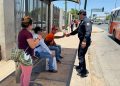 Ayuda Ayuntamiento de Hermosillo a personas a evitar riesgos por altas temperaturas