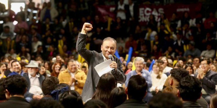 Gobernador Durazo beneficia a estudiantes con presupuesto histórico en Sonora