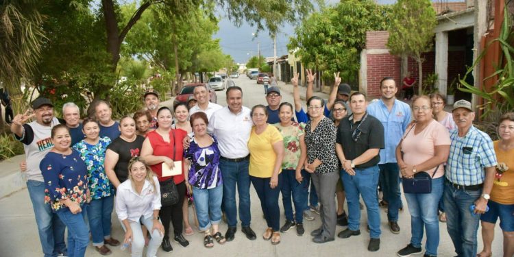 Entrega Antonio Astiazarán dos obras de pavimentación con concreto en el norte de Hermosillo
