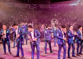La Arrolladora abarrota el Palenque de Tijuana