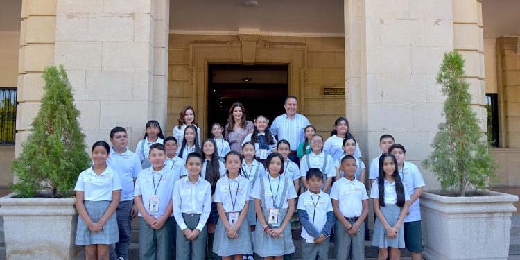 Incorporan Toño Astiazarán y Patricia Ruibal la voz de niñas y niños al Gobierno Municipal