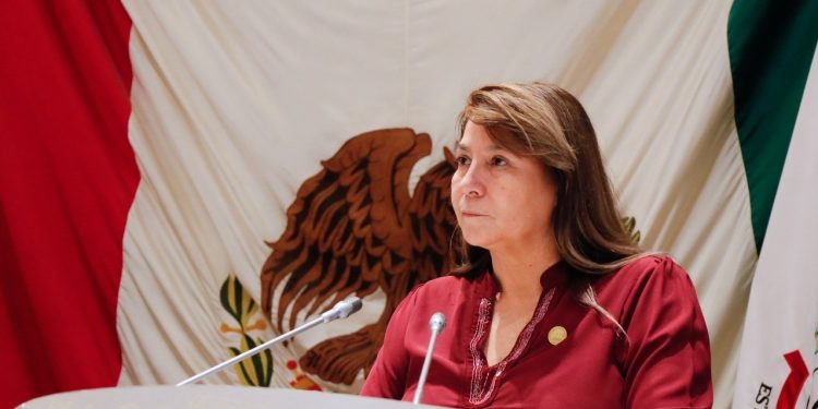 Por desabasto de agua, diputada María Eduwiges Espinoza Tapia exhorta al Ayuntamiento de Hermosillo a garantizar el suministro hídrico