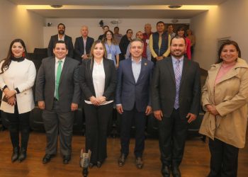 Toman protesta a titulares de órganos internos de control ante el Congreso de Sonora