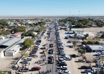 Desfilan en la Y Griega para conmemorar el 114 aniversario de la Revolución Mexicana