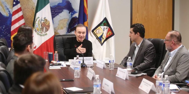 Atiende Gobernador Durazo seguimiento a estrategia integral de atención humanitaria de personas en situación de migración