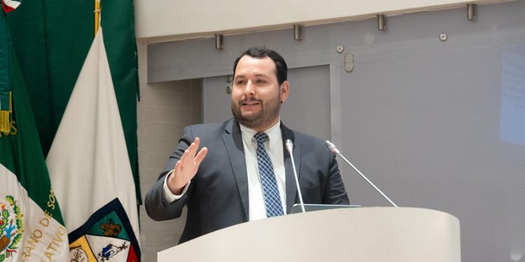 Diputado Manuel Scott impulsa estímulos para promoción deportiva