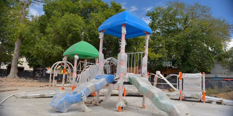 Avanza en tiempo obra de remodelación que realiza el ayuntamiento en el Jardín Juárez