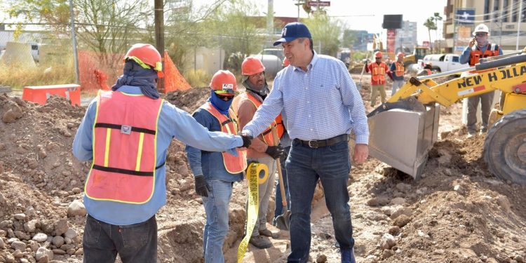 Avanza a buen ritmo obra de paso a desnivel Colosio y Solidaridad: Toño Astiazarán