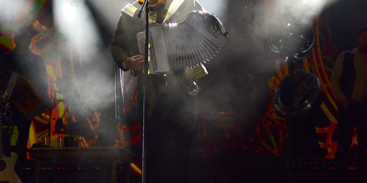 Cierra Edén Muñoz con broche de oro las Fiestas del Pitic 2025 ante 70 mil personas