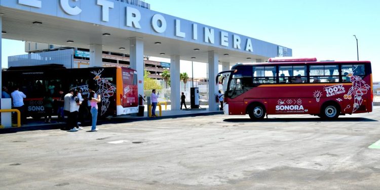 Gobernador Durazo hace historia con el Plan Sonora al inaugurar primera electrolinera pública