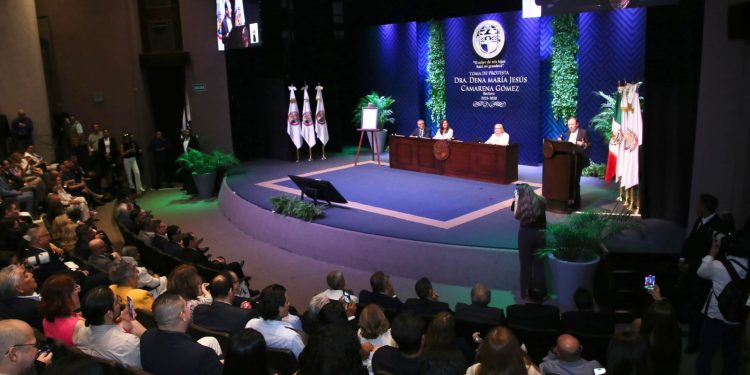 Gobernador Durazo reconoce a nueva rectora de Unison; refrenda compromiso con la transformación educativa