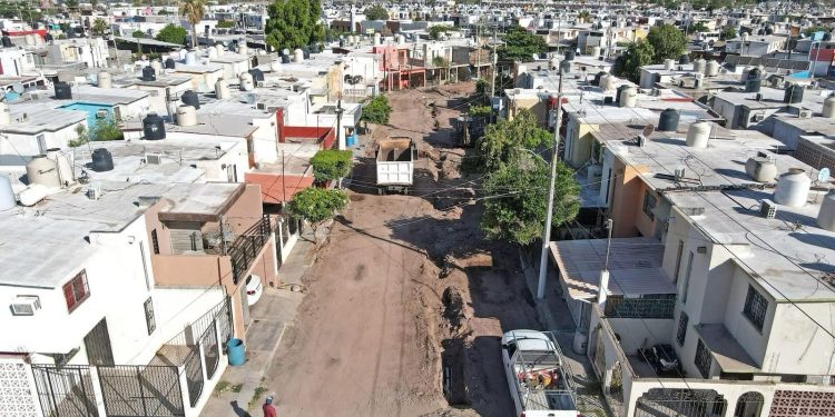 Presenta Ayuntamiento de Obras avances en obras de pavimentación