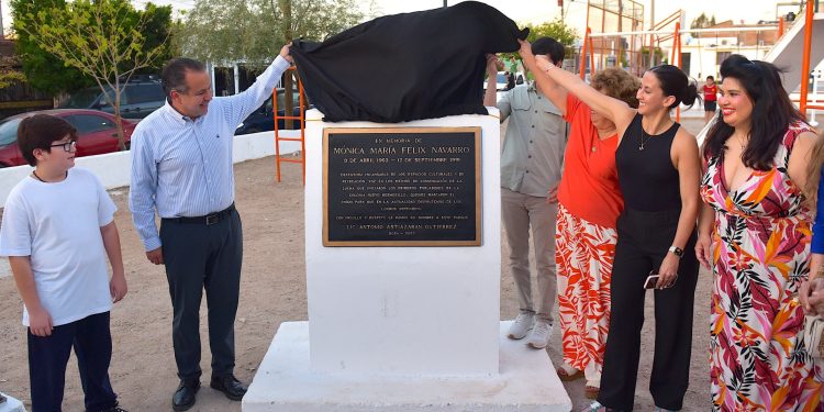 Devela Toño Astiazarán placa del parque “Mónica Félix Navarro”, obra ganadora del presupuesto CRECES 2024