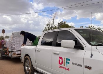 Lleva DIF despensas y útiles escolares al valle de Guaymas.