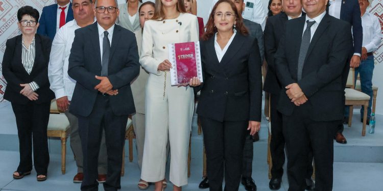 Rinde Primer Informe de Gobierno la presidenta municipal, doctora Karla Córdova González