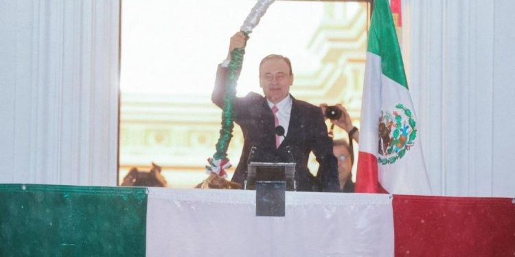 Gobernador Durazo encabeza ceremonia de 215 Aniversario del Grito de Independencia