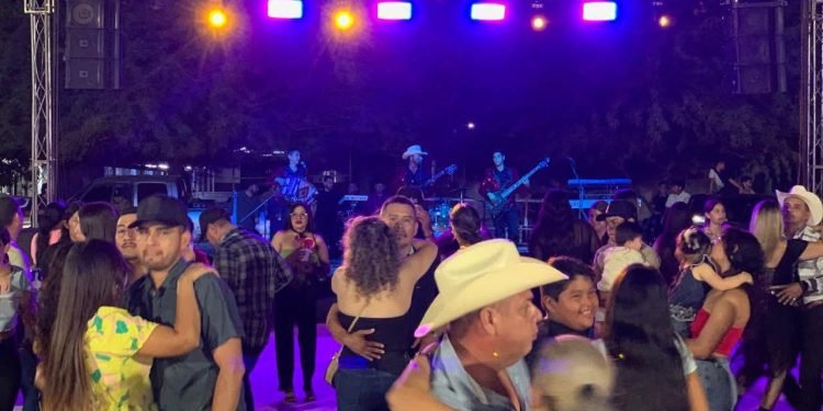 En la Y Griega de la costa de Caborca  también se vivieron las fiestas patrias 2025