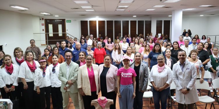Realiza Ayuntamiento de Guaymas plática sobre el Día internacional de la Lucha contra el Cáncer de Mama
