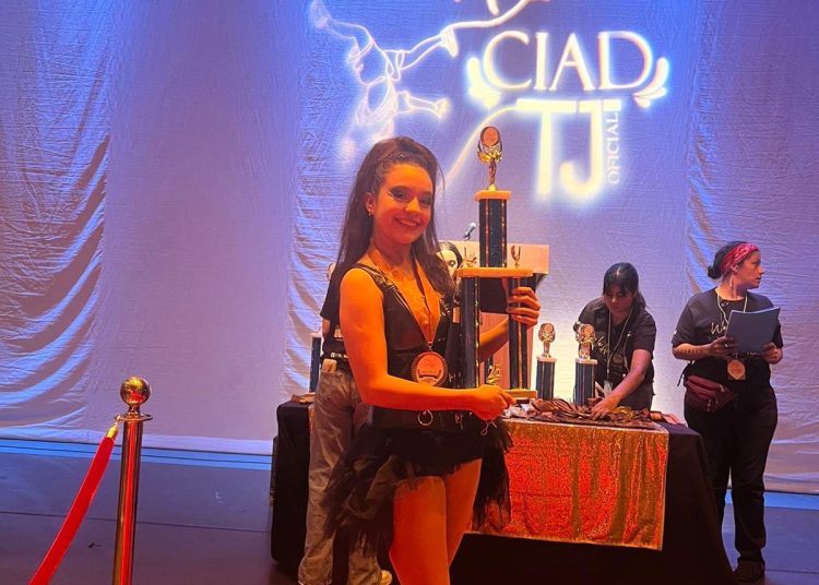 ELITE Escuela de Danza pone en alto el nombre de Caborca en competencia internacional.