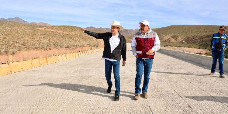 Conectividad y bienestar para la sierra; Gobernador Durazo supervisa avance del 80% de la carretera Bavispe- Nuevo Casas Grandes