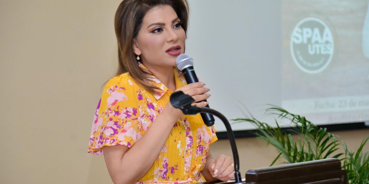 “Miles de  familias sonorenses se benefician con el subsidio eléctrico: Lorenia Valles”