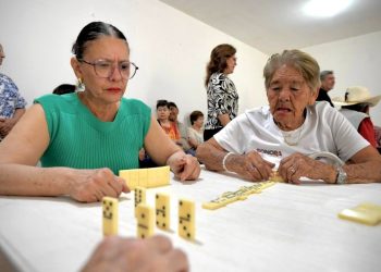 Realiza Gobierno de Sonora torneo de dominó para adultos mayores